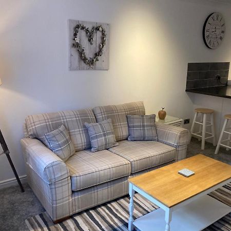 Modern 2 Bedroom Ground Floor Apartment With Parking Ripon City Centre Bagian luar foto